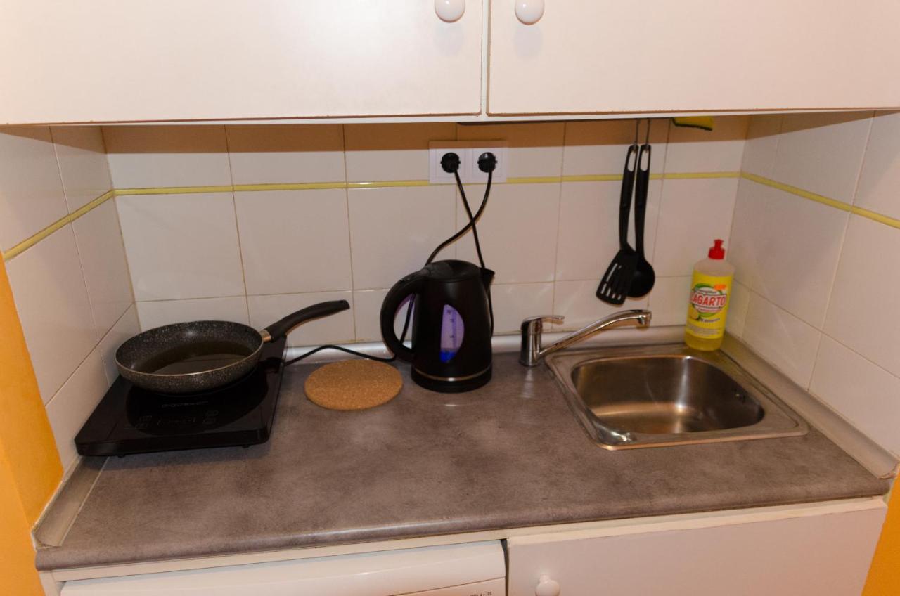 Econom Studio La Loma Apartment Торевиеха Екстериор снимка